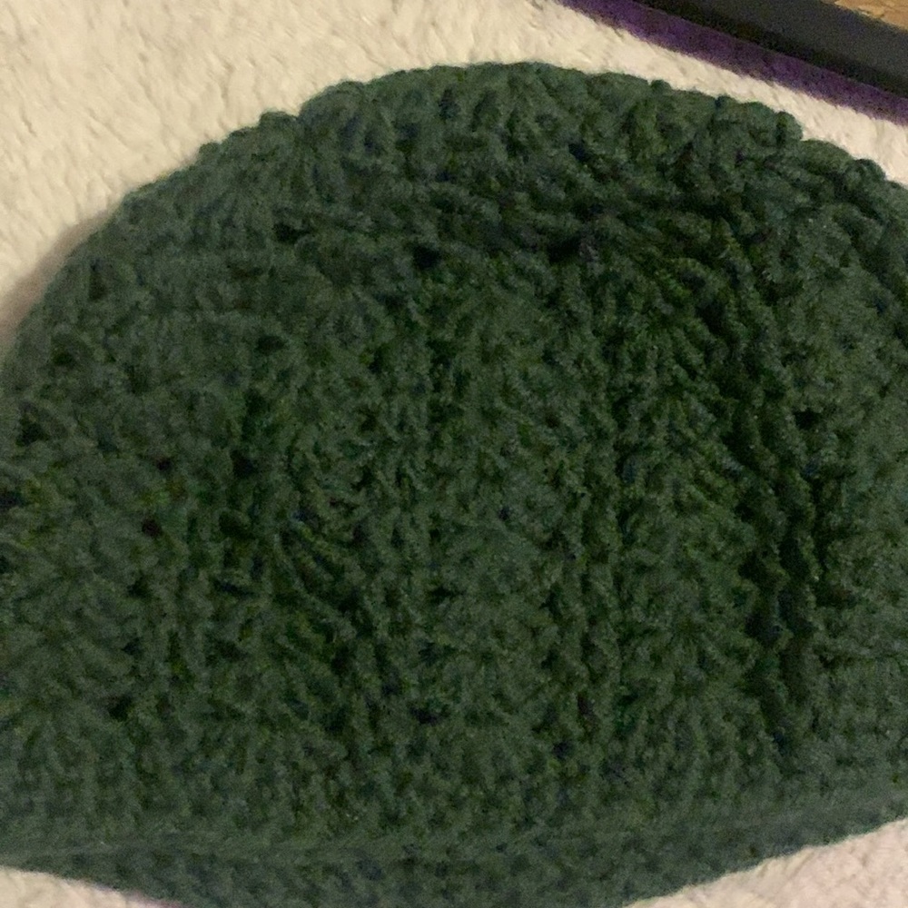 2 BOHO CROCHETED BEANIES GREEN AND GOLD - Picture 4 of 5